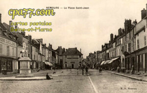 Nemours (Seine-et-Marne) - La Place Saint-Jean