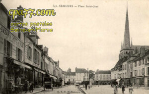 Nemours (Seine-et-Marne) - Place Saint-Jean