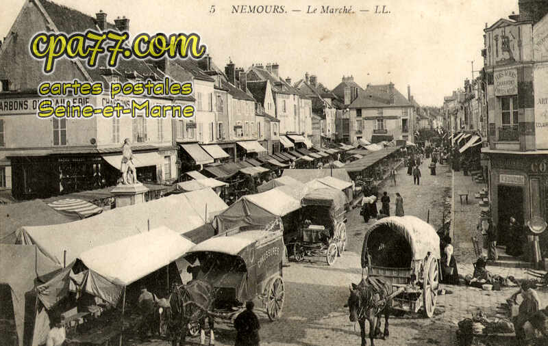 Nemours (Seine-et-Marne) - Le Marché