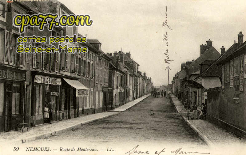 Nemours (Seine-et-Marne) - Route de Montereau