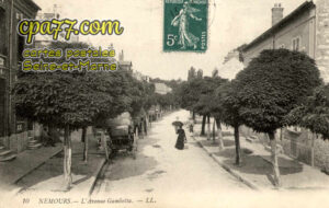 Nemours (Seine-et-Marne) - L’Avenue Gambetta