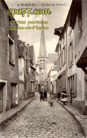 Nemours (Seine-et-Marne) - La Rue du Prieuré