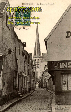 Nemours (Seine-et-Marne) - La Rue du Prieuré