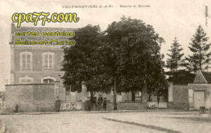 Chauconin Neufmontiers (Seine-et-Marne) - Mairie et école