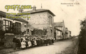 Neufmoutiers En Brie (Seine-et-Marne) - Les Ecoles