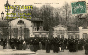 Noisiel (Seine-et-Marne) - Rentrée de l&rsquo;Usine