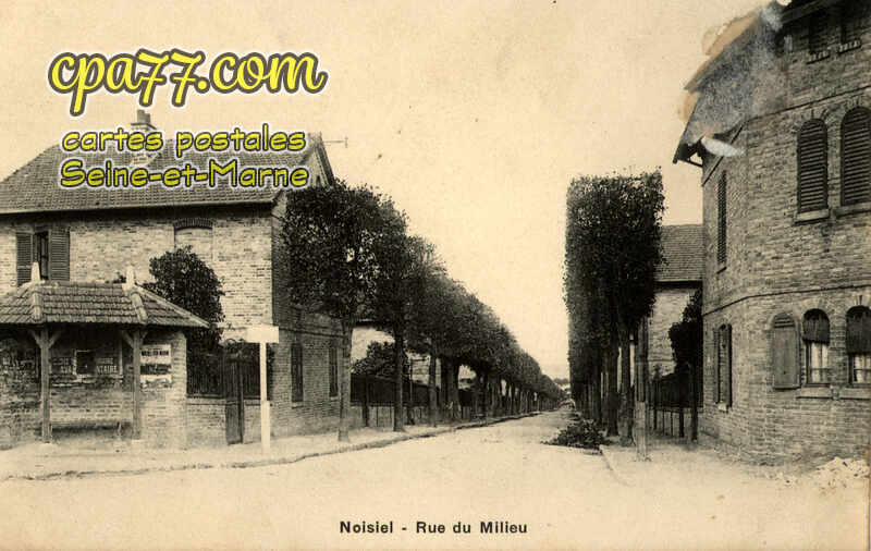Noisiel (Seine-et-Marne) - Rue du Milieu