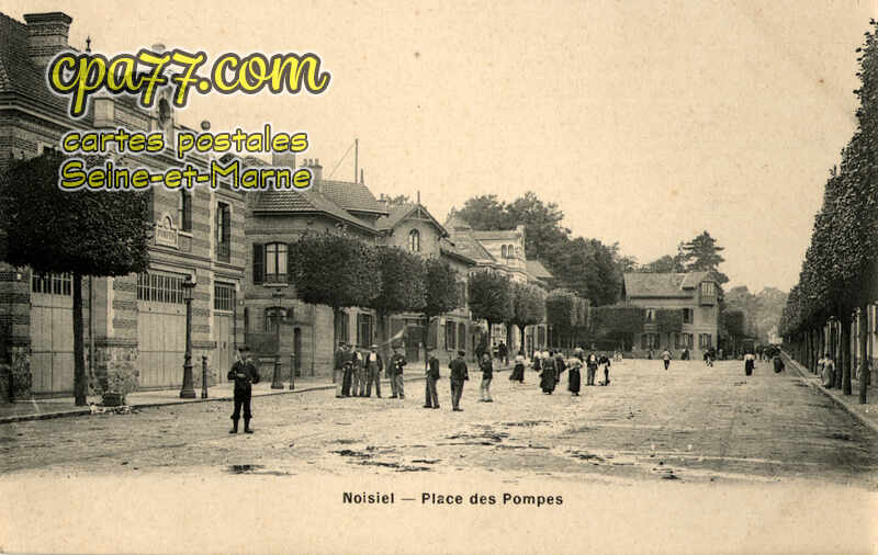Noisiel (Seine-et-Marne) - Place des Pompes