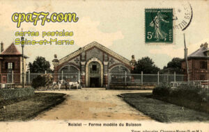 Noisiel (Seine-et-Marne) - Ferme modèle du Buisson