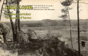 Noisy Sur École (Seine-et-Marne) - Un coin de la Terrasse de l&rsquo;Hôtel-Restaurant des Roches