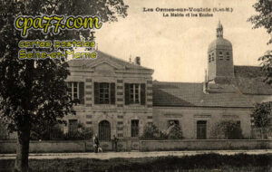 Les Ormes Sur Voulzie (Seine-et-Marne) - La Mairie et les Ecoles