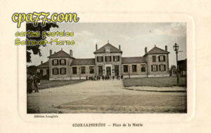 Ozoir La Ferrière (Seine-et-Marne) - Place de la Mairie