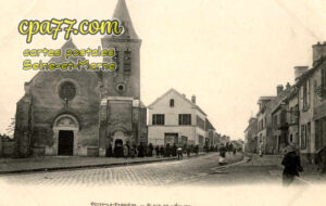 Ozoir La Ferrière (Seine-et-Marne) - Place de l&rsquo;Eglise