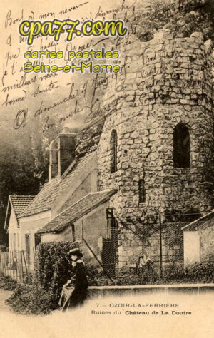 Ozoir La Ferrière (Seine-et-Marne) - Ruines du Château de la Doutre