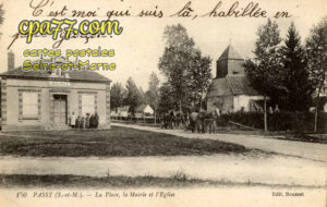 Passy Sur Seine (Seine-et-Marne) - La Place, la Mairie et l&rsquo;Eglise