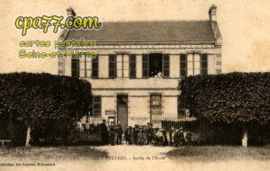 Perthes En Gâtinais (Seine-et-Marne) - Sortie de l&rsquo;Ecole