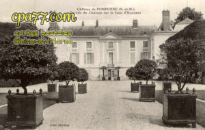 Pomponne (Seine-et-Marne) - Château de Pomponne – Façade du Château sur la Cour d&rsquo;Honneur