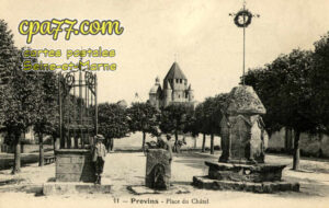 Provins (Seine-et-Marne) - Place du Châtelet