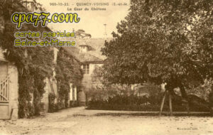 Quincy Voisins (Seine-et-Marne) - La Cour du Château