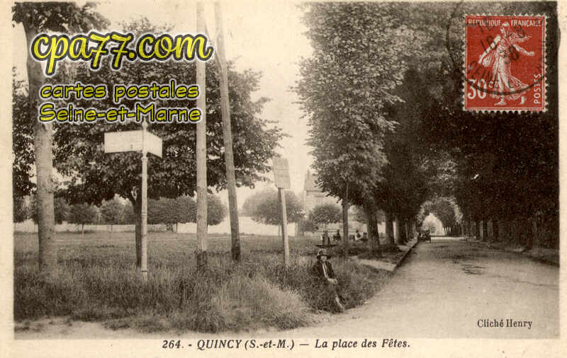 Quincy Voisins (Seine-et-Marne) - La Place des Fêtes