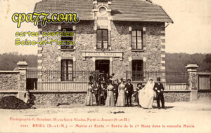 Reuil En Brie (Seine-et-Marne) - Mairie et Ecole – Sortie de la 1re Noce dans la nouvelle Mairie