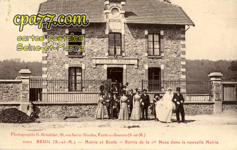 Reuil En Brie (Seine-et-Marne) - Mairie et Ecole – Sortie de la 1re Noce dans la nouvelle Mairie