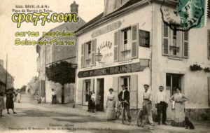 Reuil En Brie (Seine-et-Marne) - Place du Bureau de Tabacs
