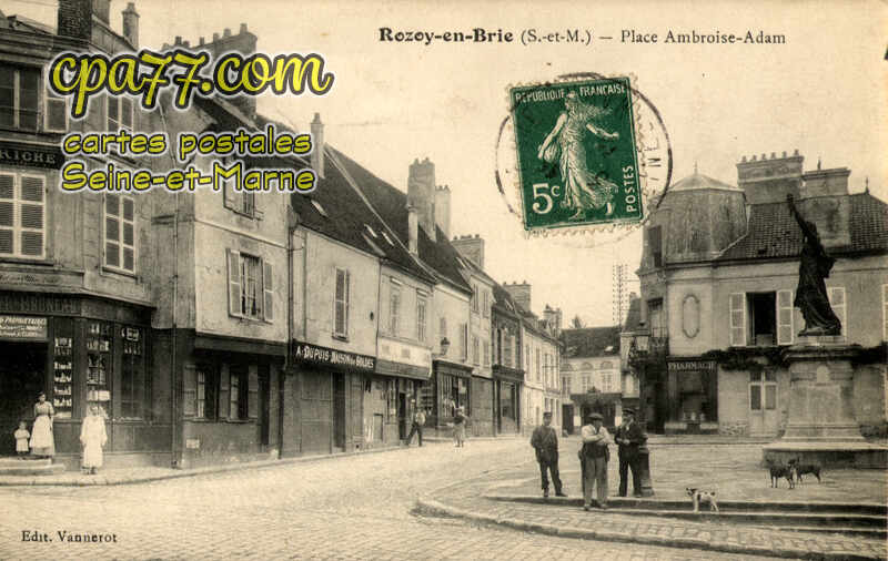 Rozay En Brie (Seine-et-Marne) - Place Ambroise-Adam