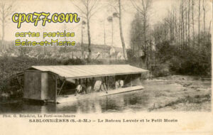 Sablonnières (Seine-et-Marne) - Le Bateau-Lavoir et le Petit Morin