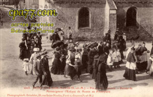 St Cyr Sur Morin (Seine-et-Marne) - Fin de la Cérémonie – Retour de Monseigneur l&rsquo;Evêque de Meaux au Presbytère