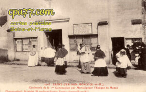 St Cyr Sur Morin (Seine-et-Marne) - Cérémonie de la 1ère Communion par Monseigneur L&rsquo;Evêque de Meaux