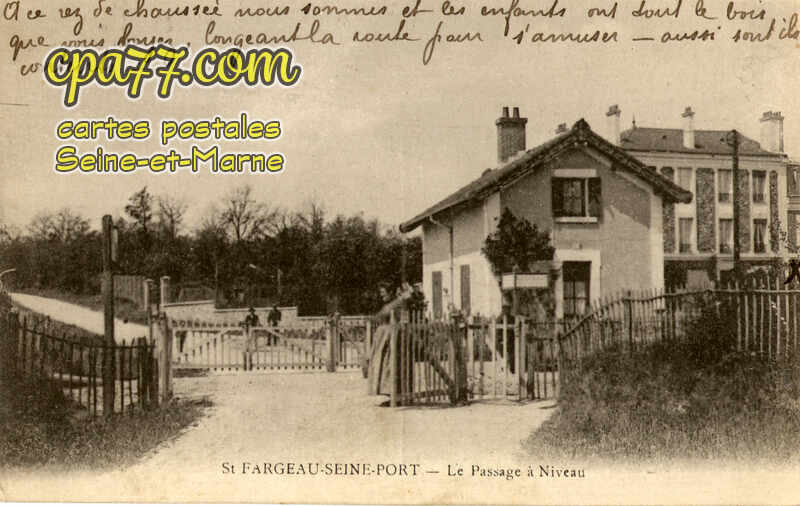 St Fargeau Ponthierry (Seine-et-Marne) - Le Passage à Niveau