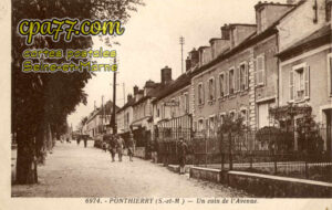 St Fargeau Ponthierry (Seine-et-Marne) - Un coin de l&rsquo;Avenue