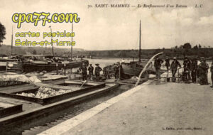 St Mammès (Seine-et-Marne) - Le Renflouement d’u Bateau