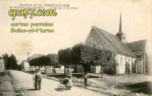 St Martin Des Champs (Seine-et-Marne) - L&rsquo;Eglise et la Place