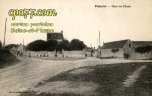 St Pierre Lès Nemours (Seine-et-Marne) - Place de l&rsquo;Ecole
