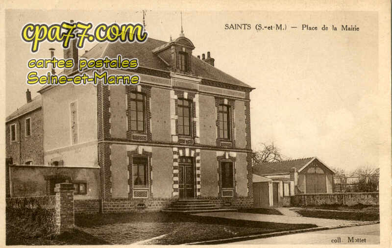 Saints (Seine-et-Marne) - Place de la Mairie