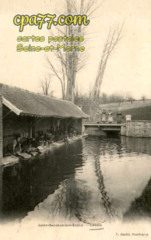 St Sauveur Sur École (Seine-et-Marne) - Lavoir