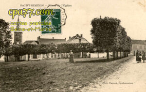 St Siméon (Seine-et-Marne) - Place de l&rsquo;Eglise