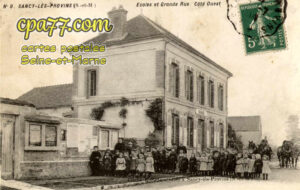 Sancy Lès Provins (Seine-et-Marne) - Ecoles et Grande-Rue, côté Ouest