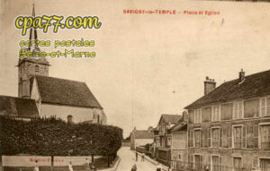 Savigny Le Temple (Seine-et-Marne) - Place et Eglise