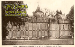 Savigny Le Temple (Seine-et-Marne) - Le Château, pris du Parc