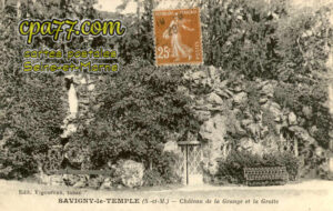 Savigny Le Temple (Seine-et-Marne) - Château de la Grange et la Grotte