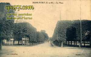 Seine Port (Seine-et-Marne) - La Place