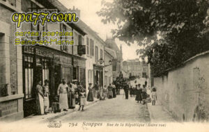 Souppes Sur Loing (Seine-et-Marne) - Rue de la République (Autre vue)