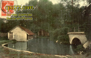 Thoury Férottes (Seine-et-Marne) - Lavoir sur la rivière