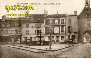 Tournan En Brie (Seine-et-Marne) - Place de l’Hôtel de Ville