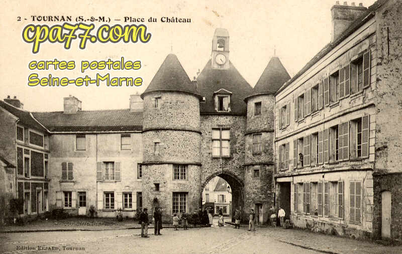 Tournan En Brie (Seine-et-Marne) - Place du Château