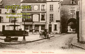 Tournan En Brie (Seine-et-Marne) - Place du Château