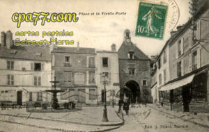 Tournan En Brie (Seine-et-Marne) - La Place et la Vieille Porte